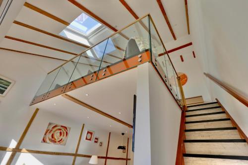 The Owl Barn Wiltshire Chalk — 4-Star Luxury Hotel in Swindon, United Kingdom