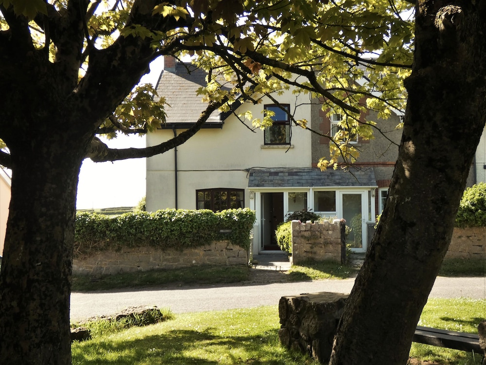 Hillcrest - last minute hotel in Swansea