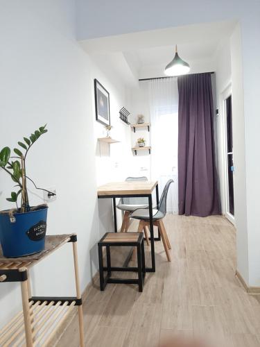 Style Apartment with Courtyard