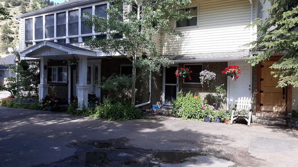 Columbine INN - photo 14