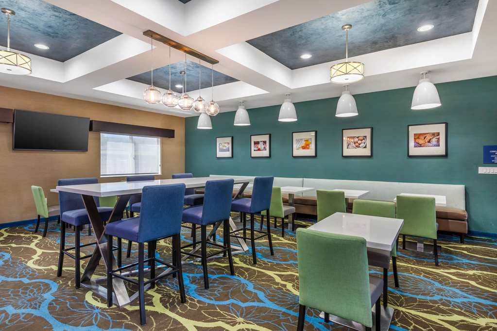 Best Western Plus Taft Inn - photo 17