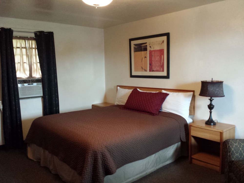 West Plains Motel - photo 22