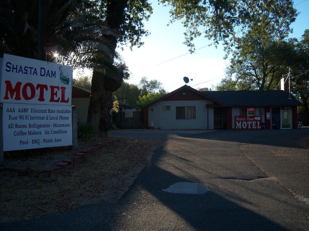 Shasta Dam Motel - photo 22