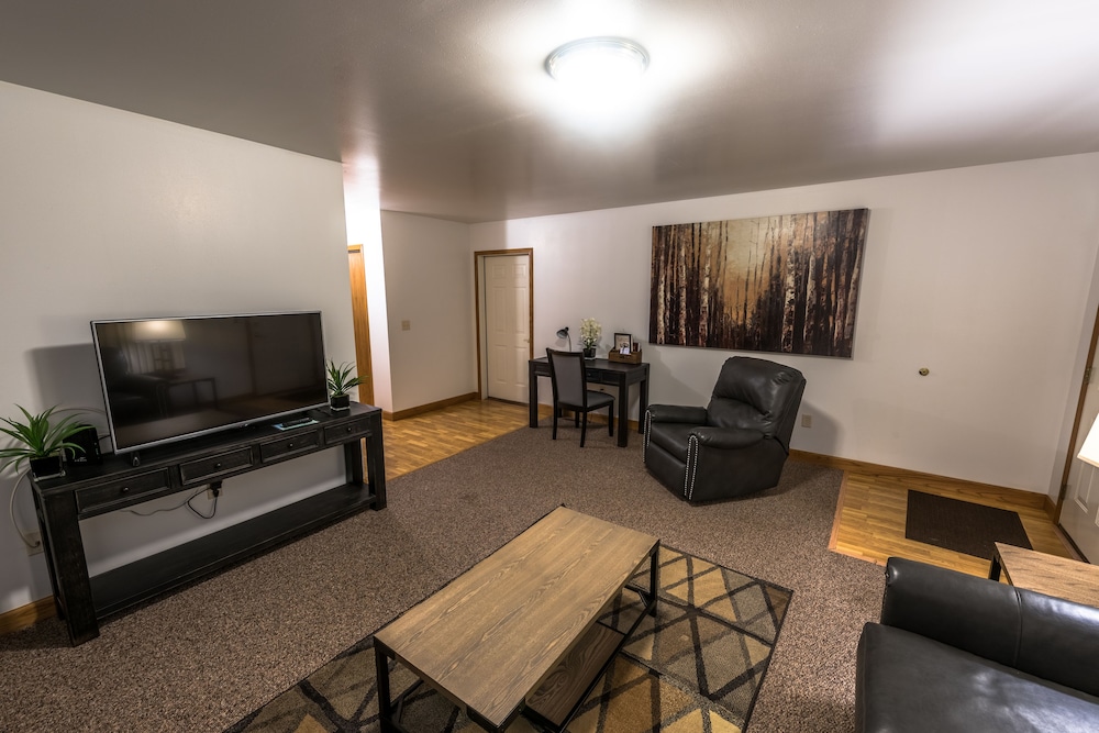 Draft Horse Inn and Suites - photo 11