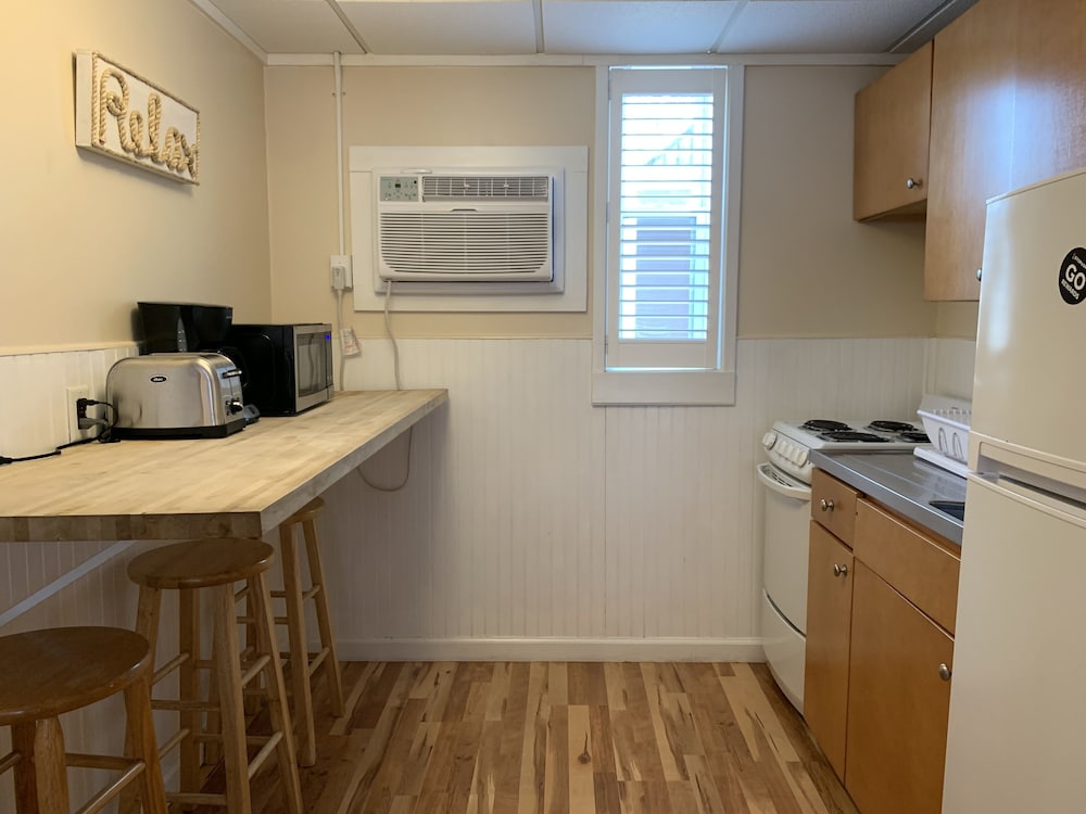 Vineyard Harbor Motel Private Beach - photo 124