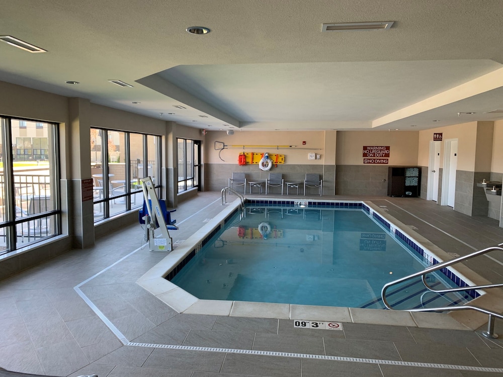 TownePlace Suites by Marriott Detroit Belleville - photo 35