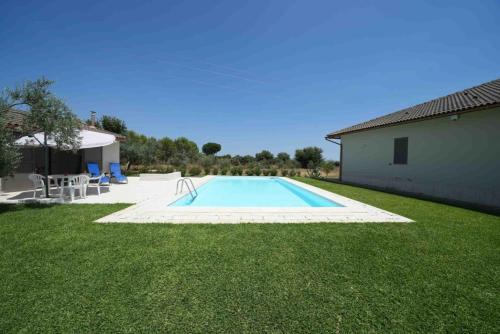 Accogliente villa con piscina — 4-Star Luxury Hotel in Caltagirone, Italy