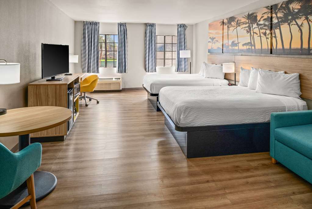 Days Inn & Suites by Wyndham Artesia - photo 35