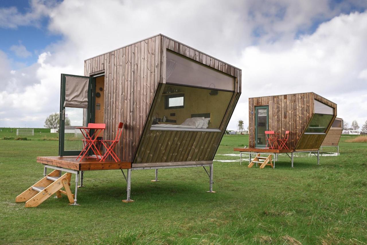 Sleep Space 22 Green Tiny Spot Schillig - last minute hotel in Unknown City