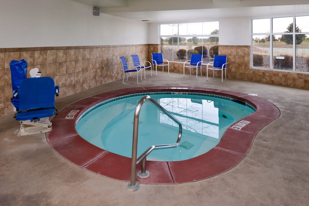 Holiday Inn Express & Suites Nampa Idaho Center by IHG - photo 20