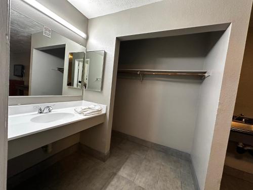 Sunpark Inn & Suites - photo 24