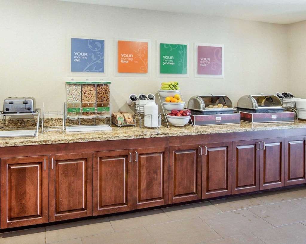 Comfort Suites Marietta Parkersburg - photo 24