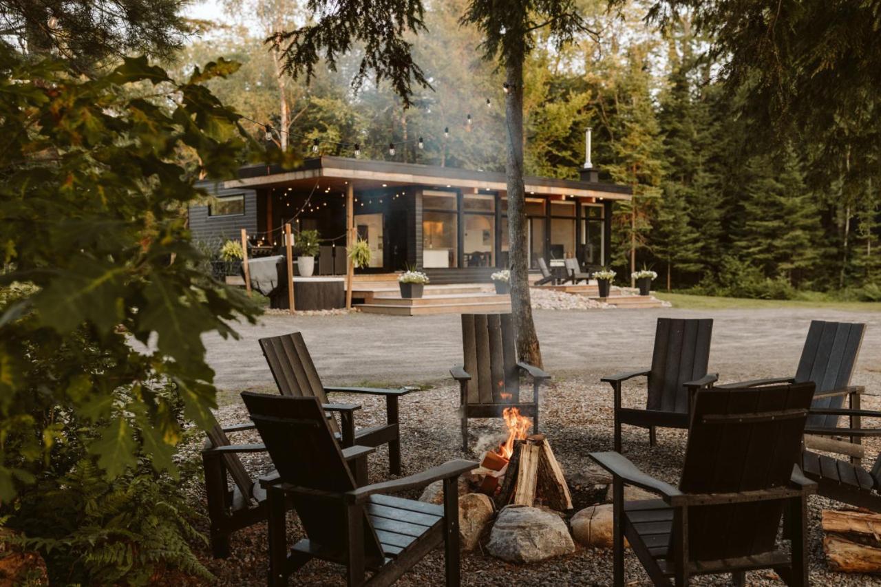Wolegib Waterfront Retreat in Muskoka in Huntsville, Canada