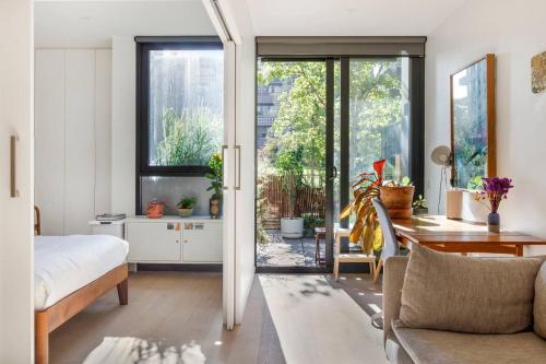 Carlton meets Fitzroy at this Leafy Urban Hideaway — 4-Star Luxury Hotel in Melbourne, Australia