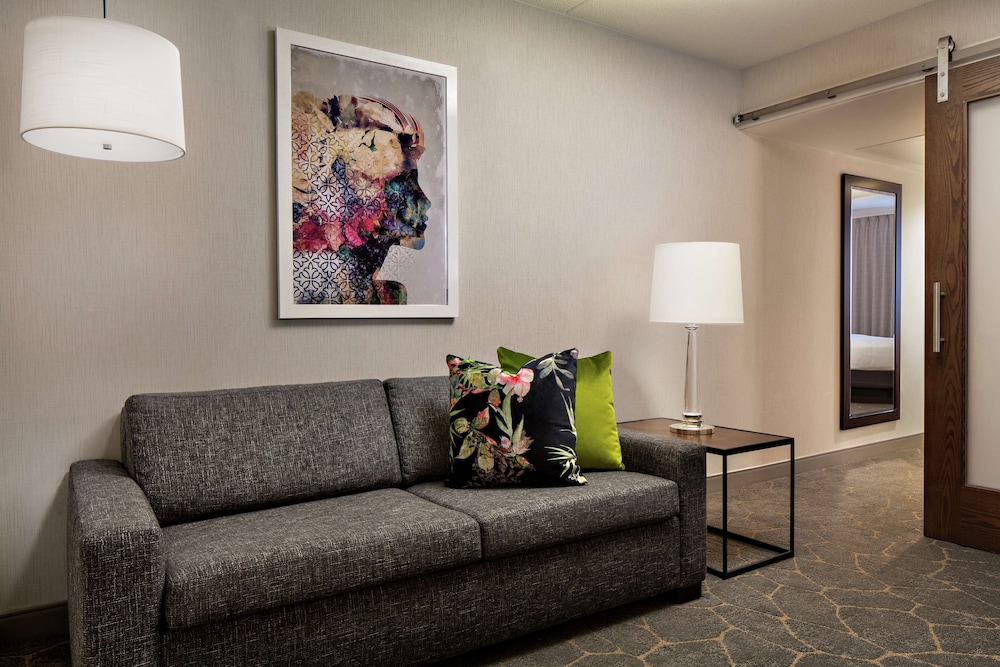 DoubleTree by Hilton Fairfield Hotel & Suites - photo 15