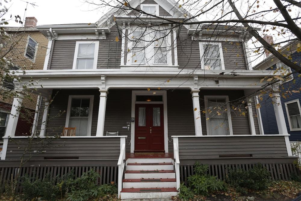 Chez Pat In Cambridge in Cambridge, United States