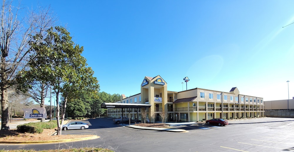 Days Inn by Wyndham Atlanta Southlake Morrow - photo 26