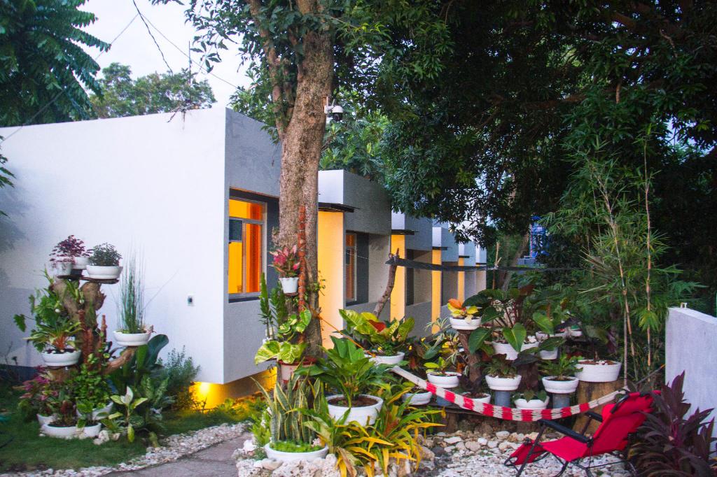 RedDoorz near Ashira Properties in Dauis, Philippines