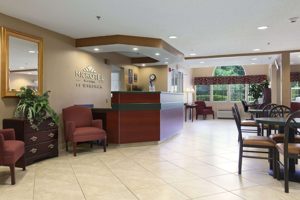 Microtel Inn & Suites by Wyndham Palm Coast I 95 - photo 2