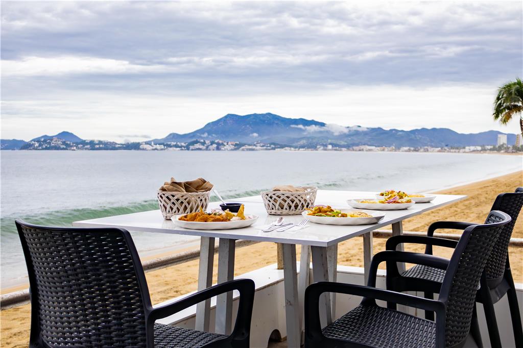 A complete breakfast awaits you!