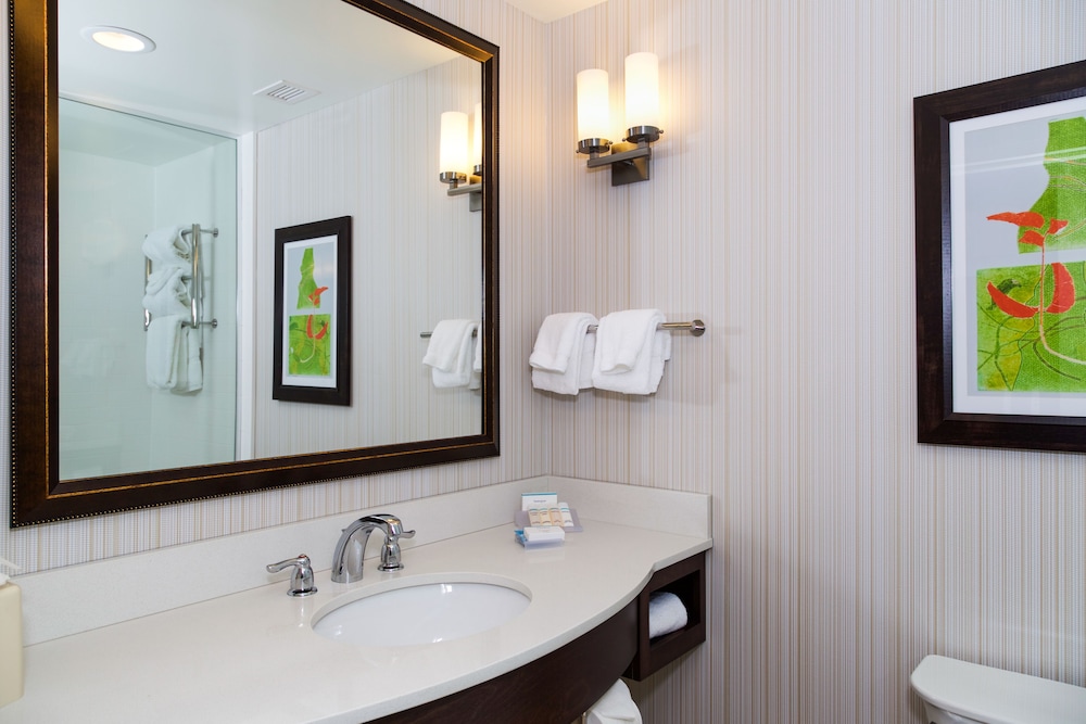 Hilton Garden Inn Burlington Downtown - photo 10