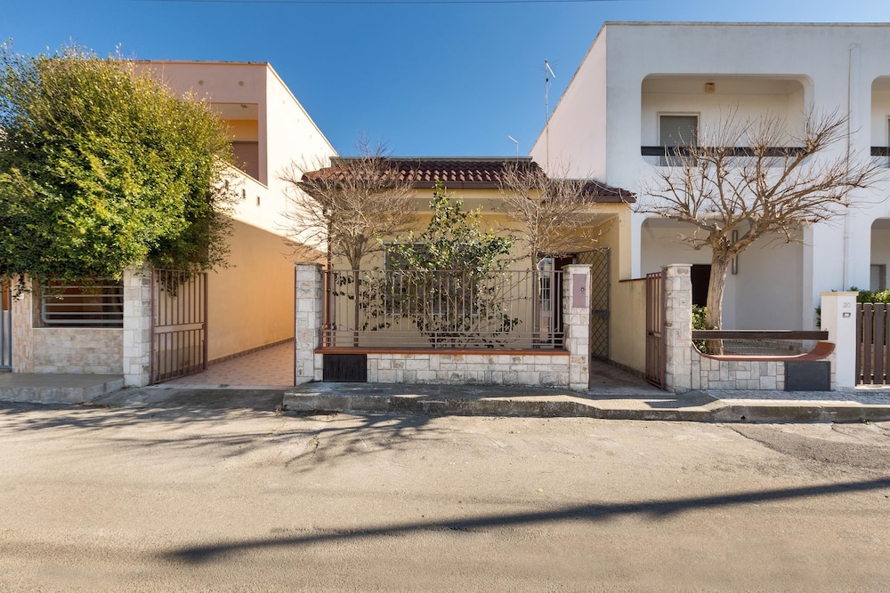 Villa Alessandra — 4-Star Luxury Hotel in Porto Cesareo, Italy