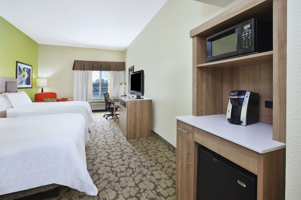 Hilton Garden Inn Wichita - photo 18