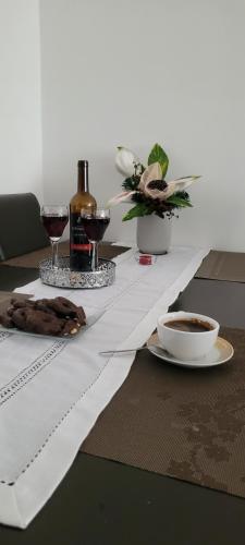 Apartament Żubardzka — 4-Star Luxury Hotel in Lodz, Poland