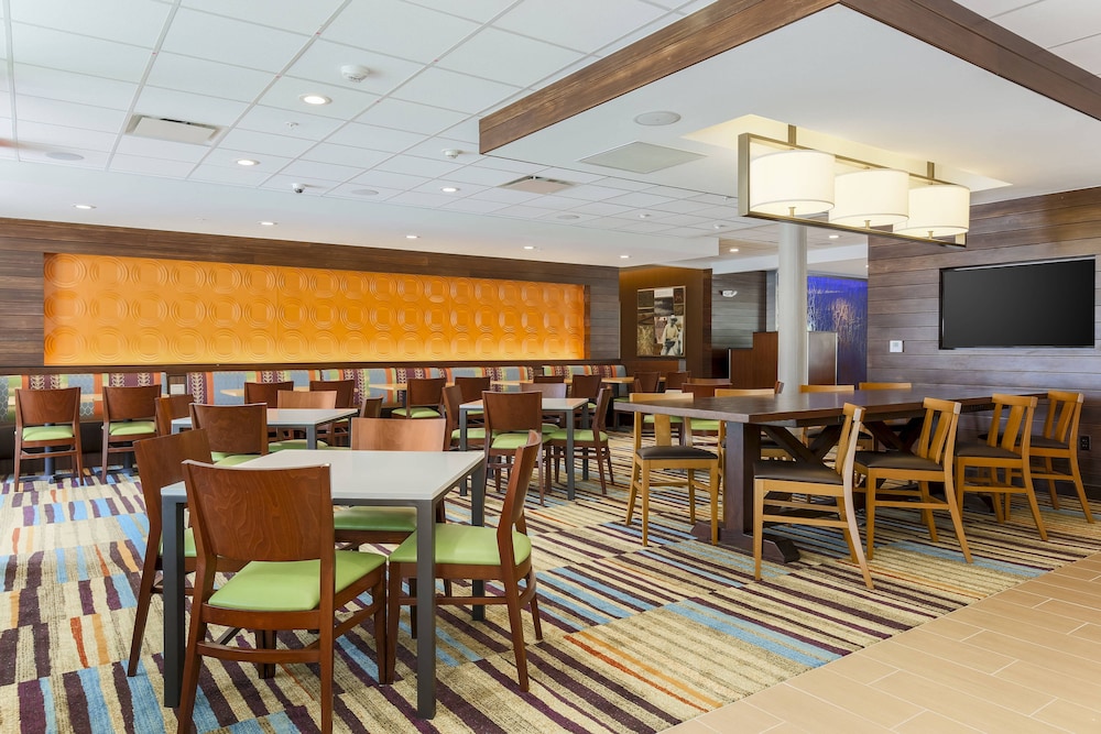 Fairfield Inn & Suites by Marriott Decatur at Decatur Conference Center - photo 40