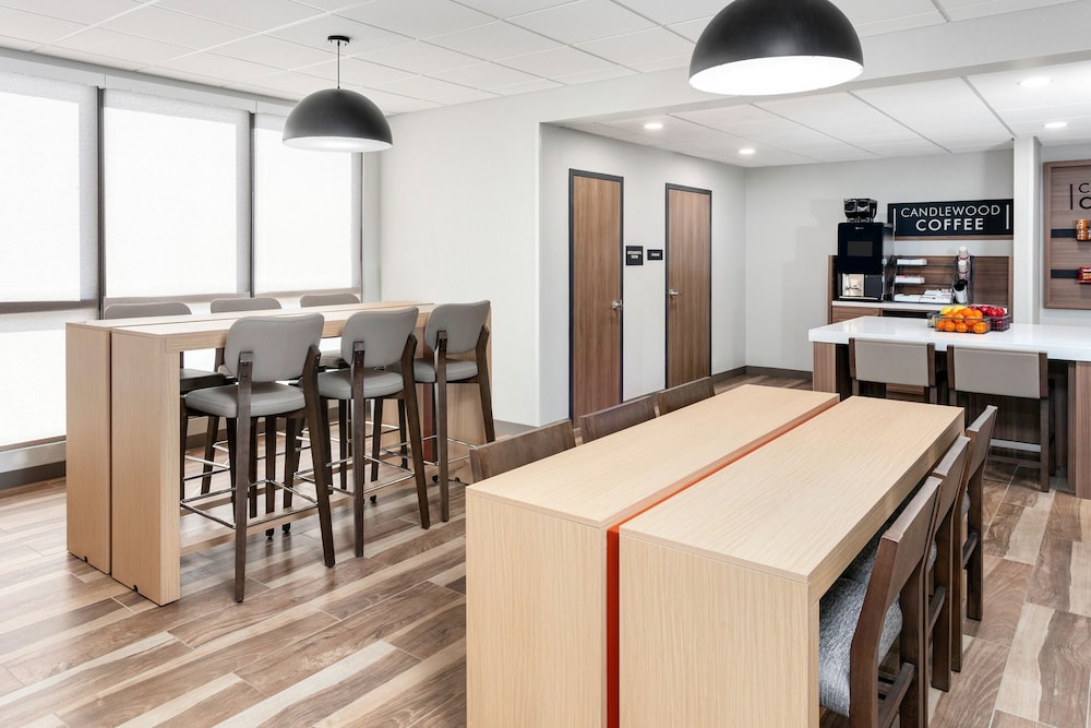 Candlewood Suites Columbus North - photo 5