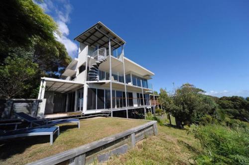 Oceanside 4 Bedrooms — Unknown City — photo 3