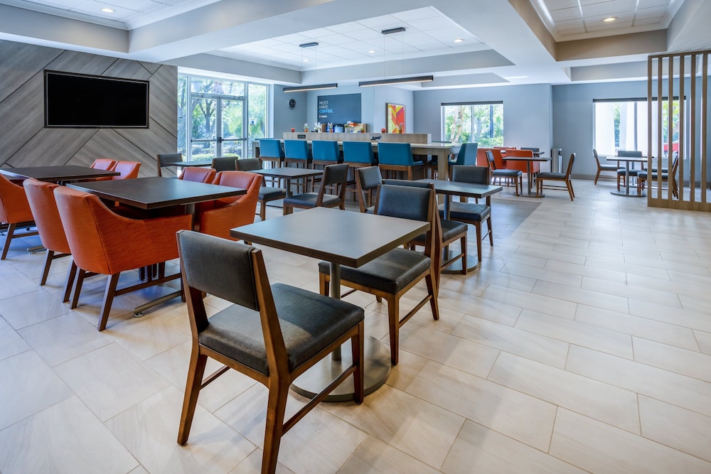 Holiday Inn Express Hotel & Suites New Tampa I 75 by IHG - photo 59