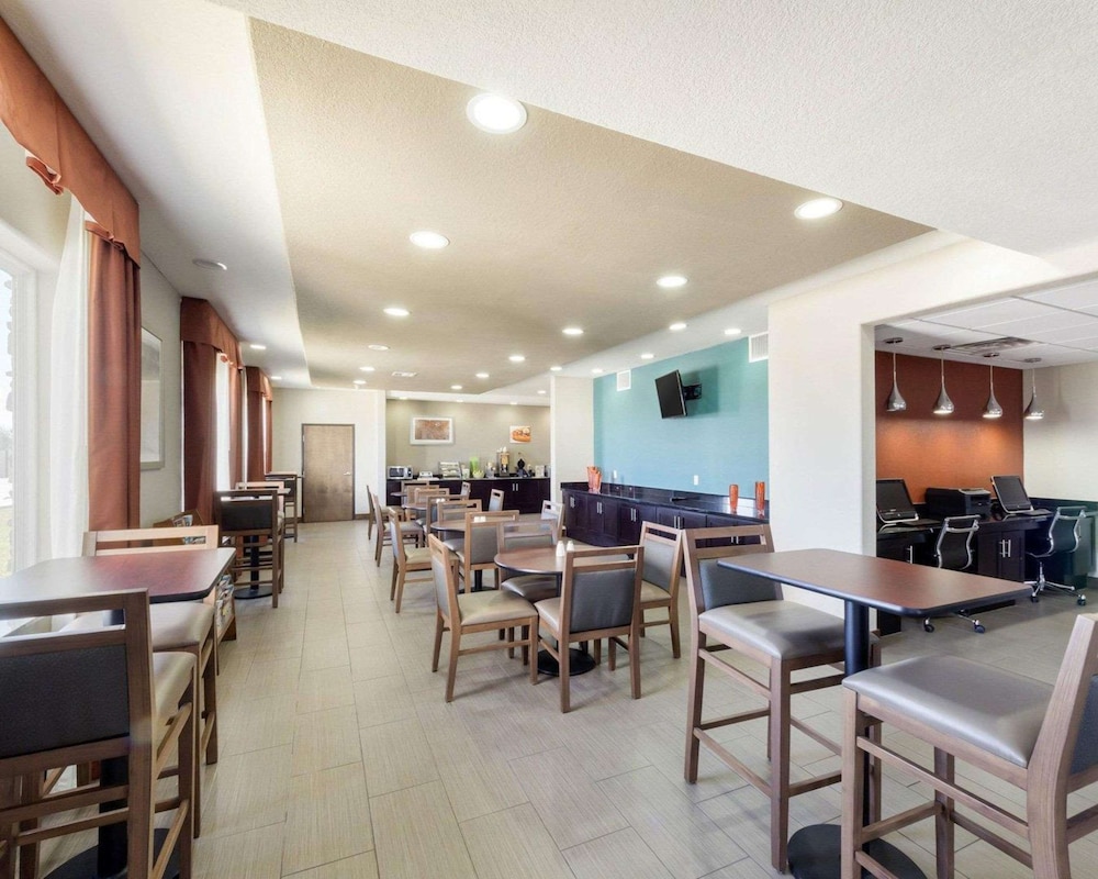 Garner Hotel Victoria East by IHG - photo 34