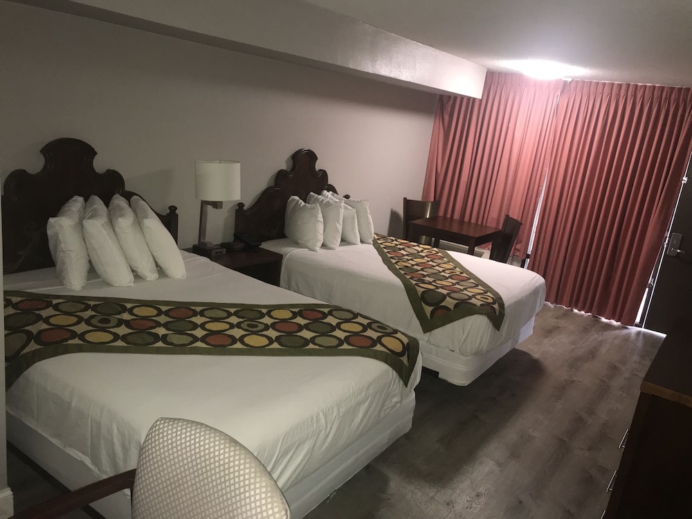 Alamar Resort Inn - photo 6