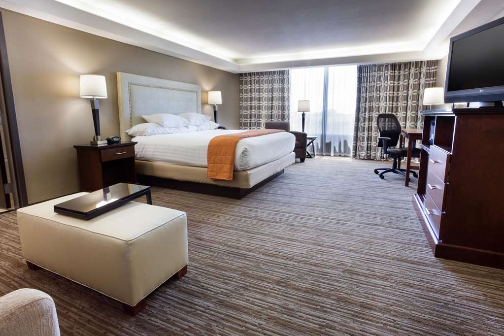 Drury Inn & Suites Kansas City Airport - photo 13