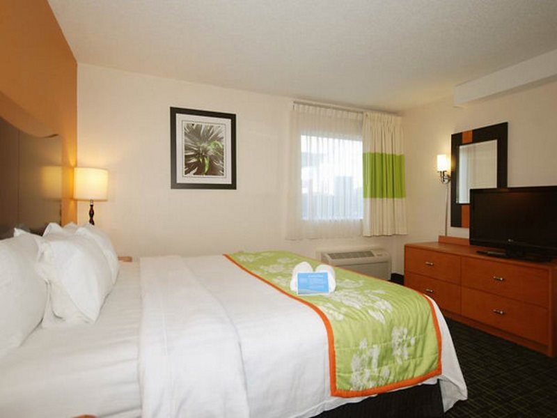 Fairfield Inn - photo 3