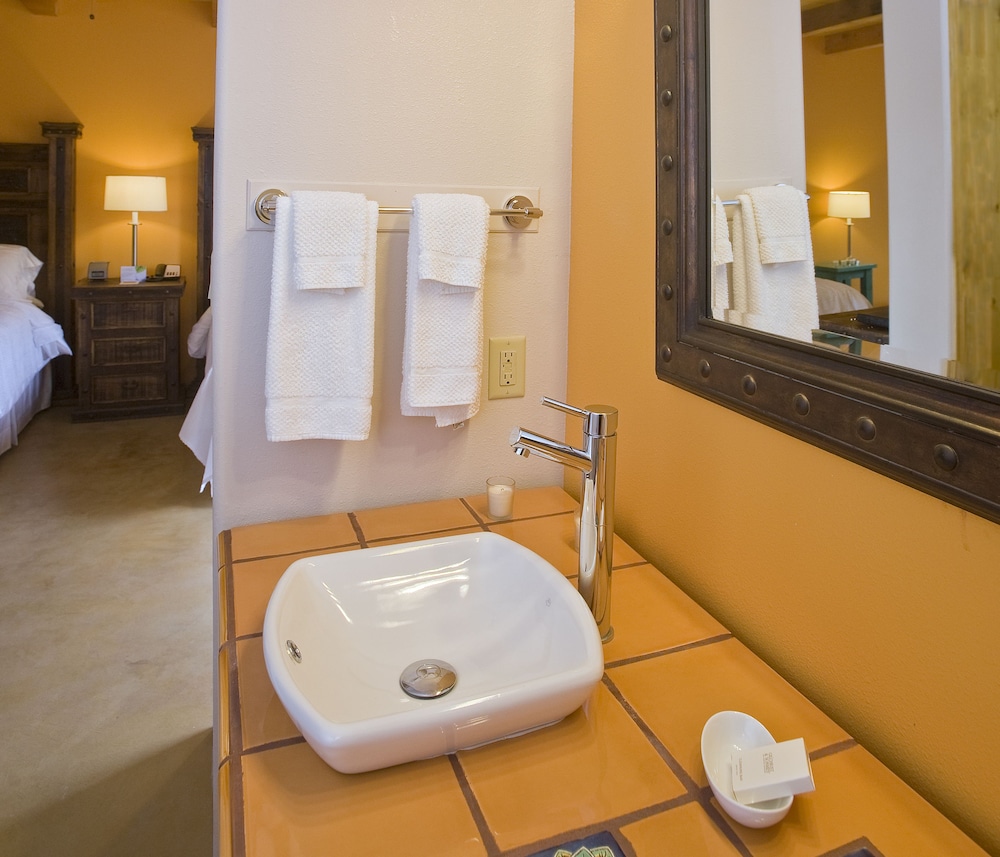 The Abiquiu Inn - photo 28