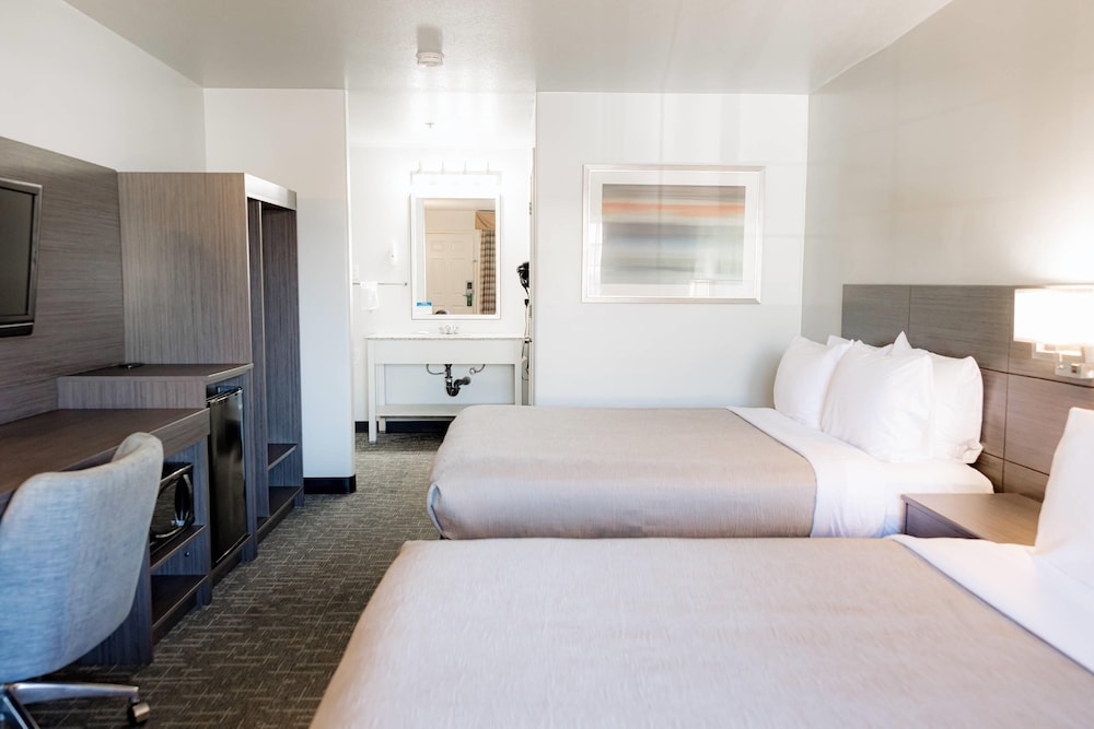 Quality Inn & Suites Lathrop South Stockton - photo 12