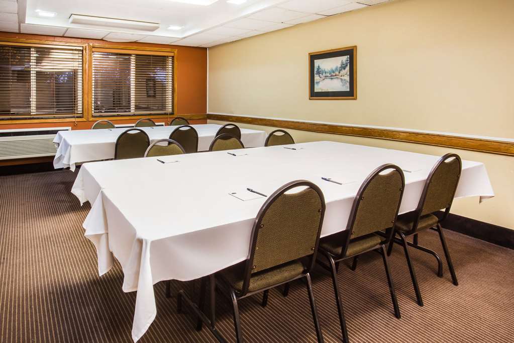 AmericInn by Wyndham Menomonie - photo 20