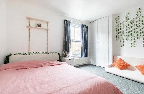 City center spacious bedrooms