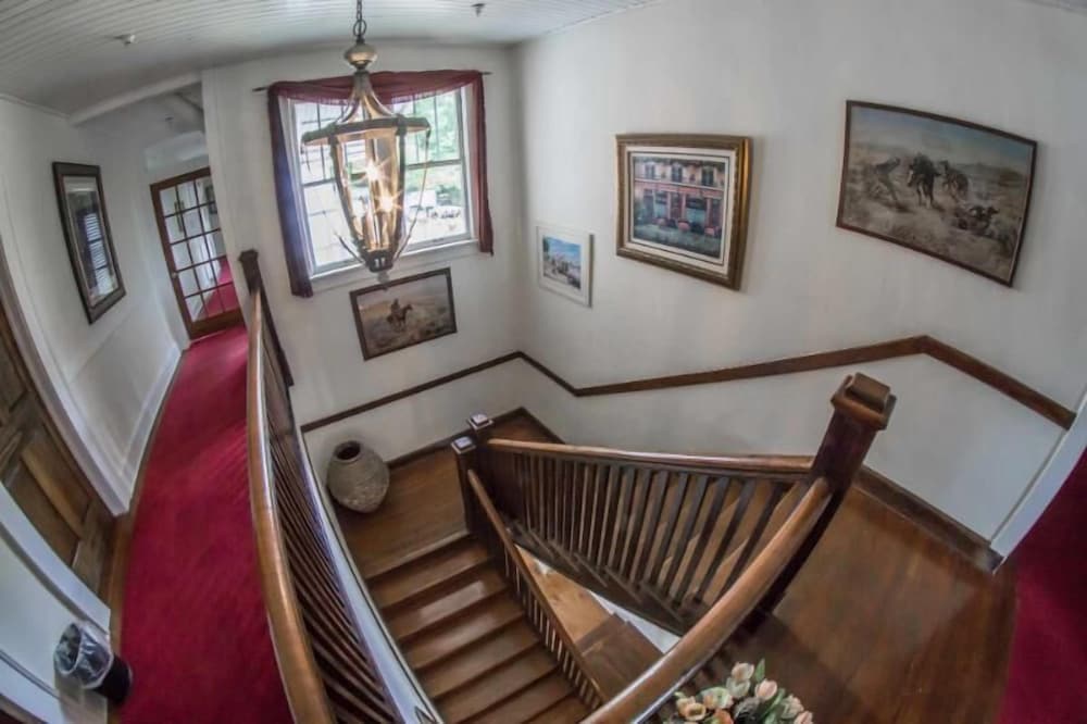 Putnam Lodge Hotel and Spa - photo 44