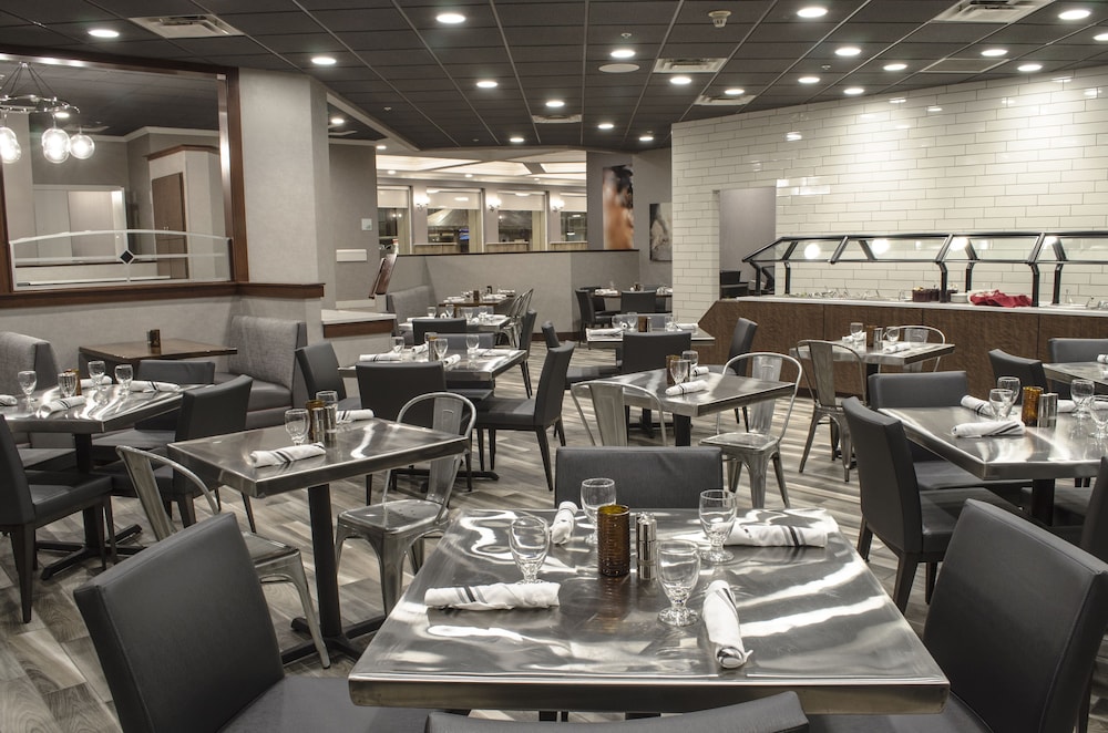 Holiday Inn Fargo by IHG - photo 62