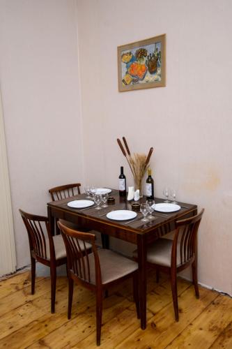 Solo Room Apartment