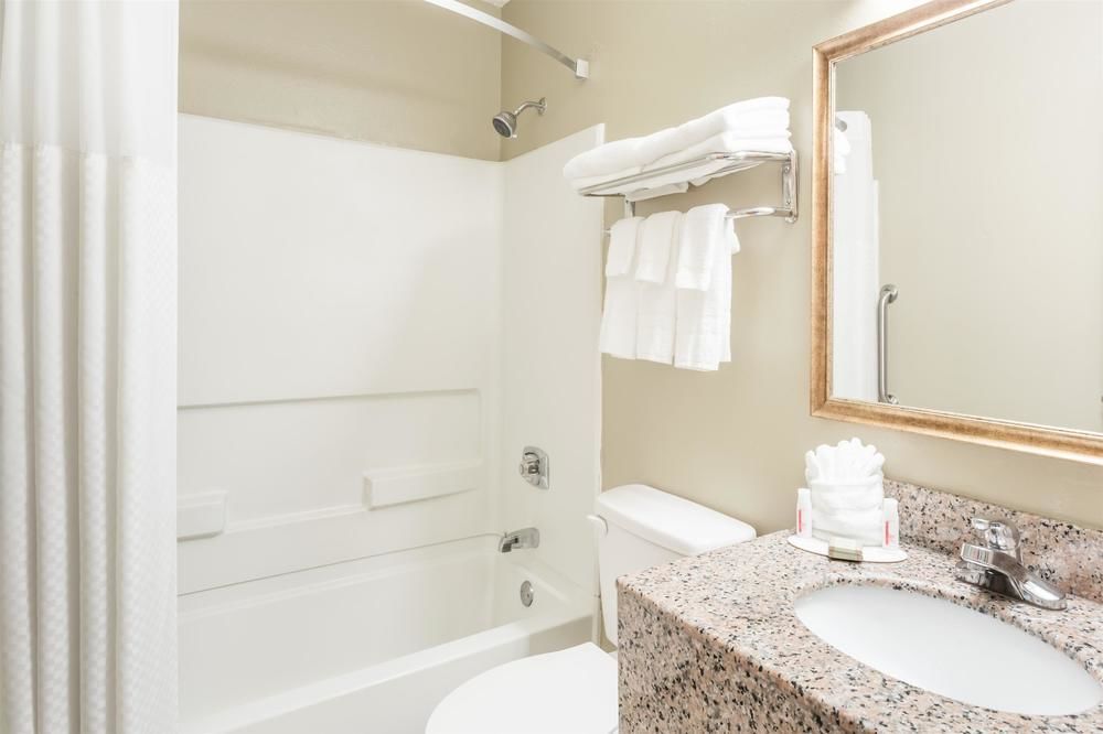 Super 8 by Wyndham Panama City - photo 16