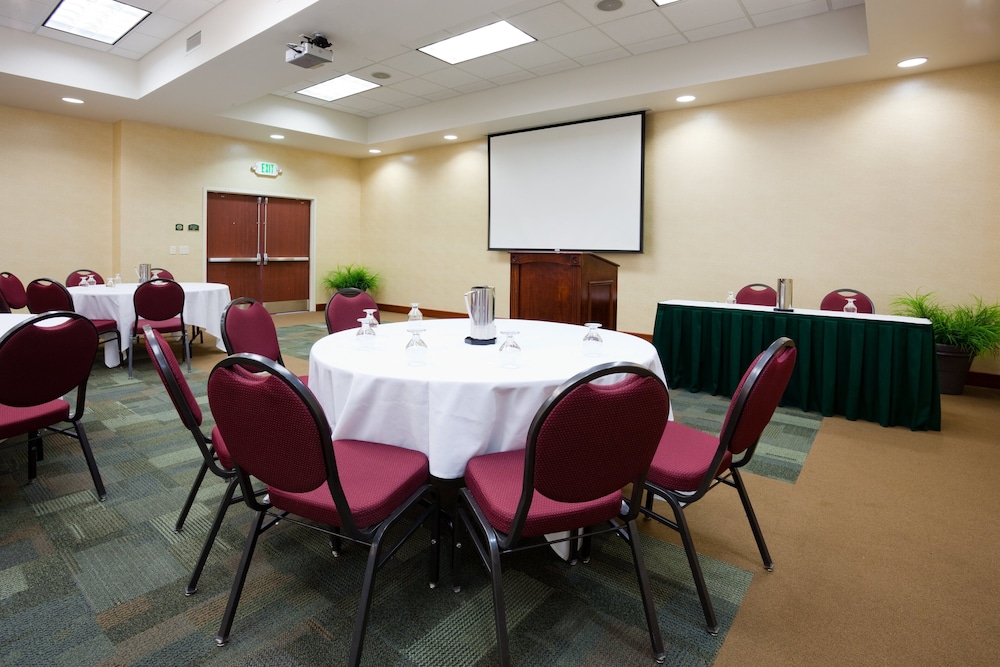 Holiday Inn Madison at The American Center by IHG - photo 59