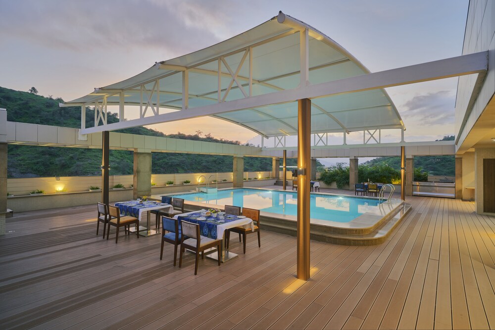 Skk Blu Hotel & Spa — 4-Star Luxury Hotel in Udaipur, India