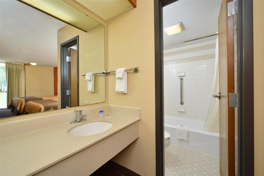 Americas Best Value Inn Collinsville St. Louis - photo 11
