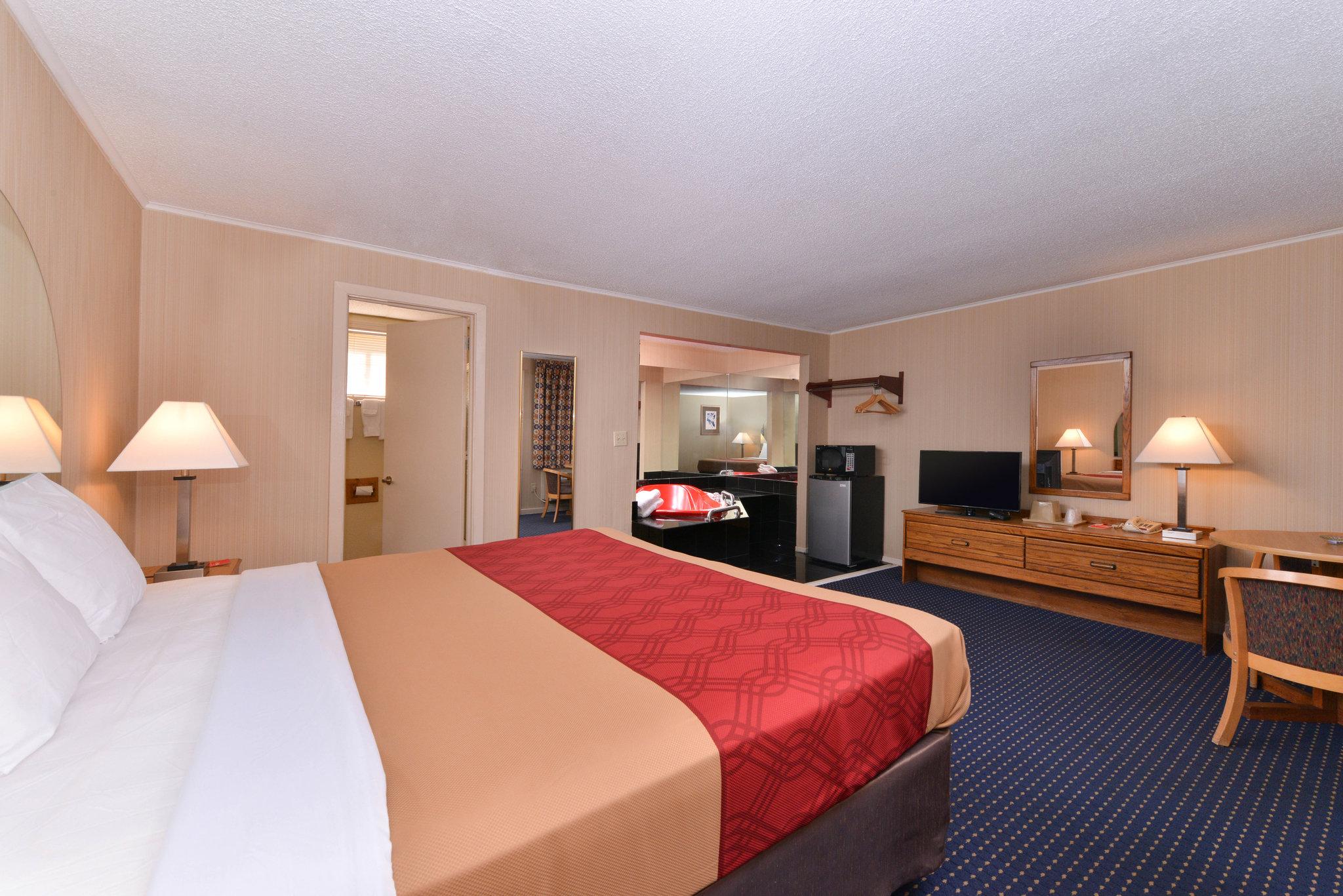 Economy Inn East Hartford CT - photo 13