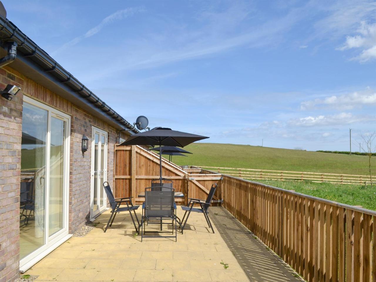 Bramble Cottage — 4-Star Luxury Hotel in Shotton, United Kingdom