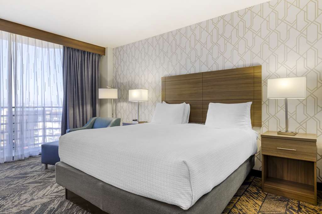 Best Western Plus Bayside Inn - photo 4